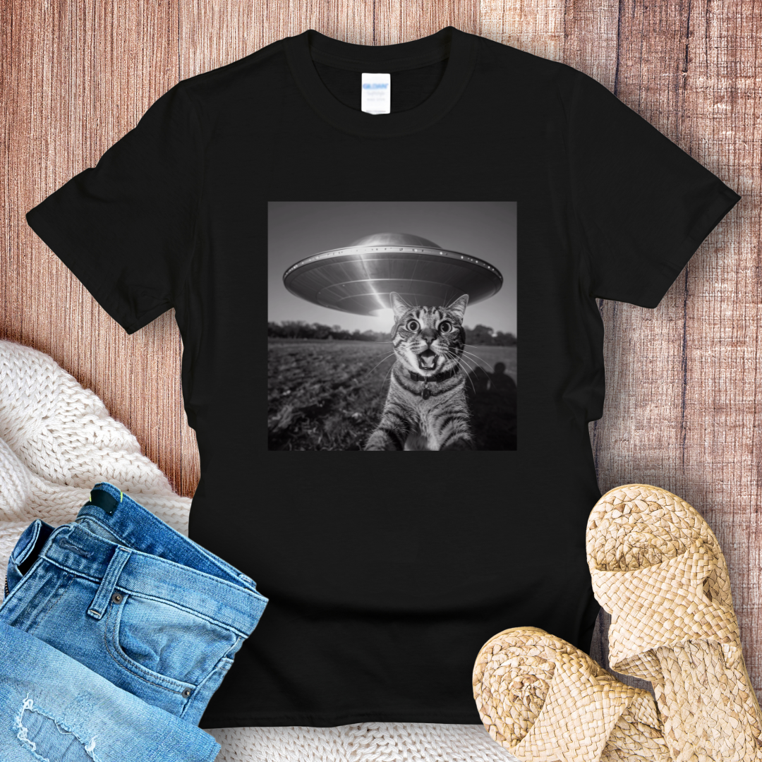 UFO Cat Selfie T-Shirt