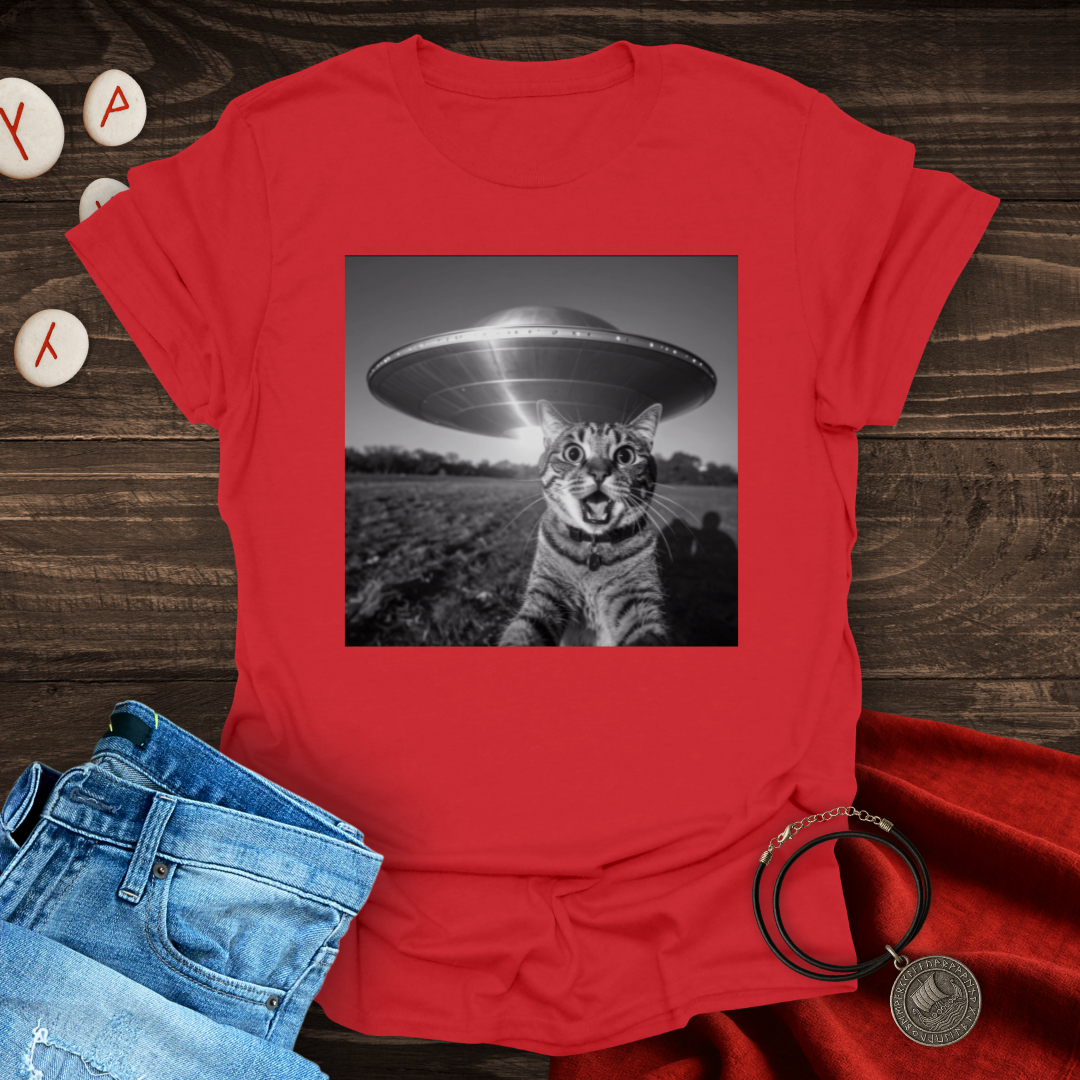 UFO Cat Selfie T-Shirt