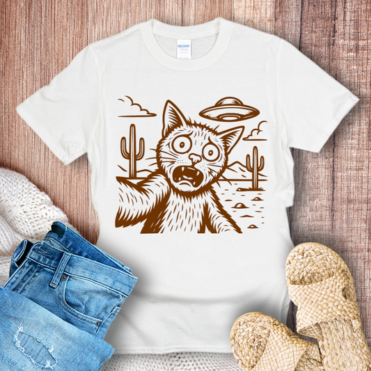 Cartoon Selfie Cat in Desert with UFO T-shirt