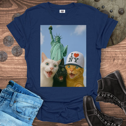 Selfie Cats at the Statue of Liberty T-shirt
